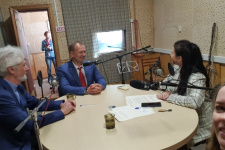 На радио. Фото: ГТРК-Кострома.