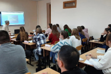 Встреча студентов с Максимовой Ольгой Вадимовной.Фото: пресс-служба Курского отделения РГО