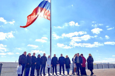 Сотрудники МДЦ "Артек" на Константиновской батарее, фото: пресс-служба "Артека"