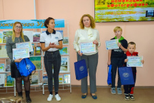 Ирина Филимонова и награждённые участники. Фото предоставлено организаторами 