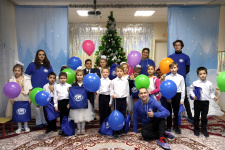 С подарками от РГО. Фото: пресс-служба Тамбовского областного отделения РГО