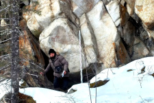 На скале найдены древние изображения. Фото: Александр Заика