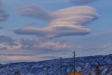 Лентикулярное облако над с. Себян-Кюель. Фото: Н. Алаганчакова