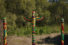 Тотемы на индейской тропе в Николаевке, фото Владимира Соколова