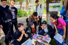 Участники акции в Оренбурге. Фото: метеостанция ОГУ
