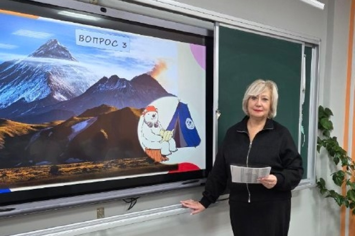 Проведение тематического занятия. Фото: пресс-центр гимназии №5 г. Березовский