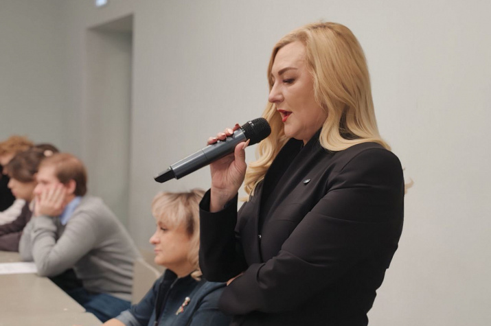 Приветственное слово Председателя Свердловского областного отделения РГО - Ольги Гурьевских. Фото: пресс-служба УрГПУ