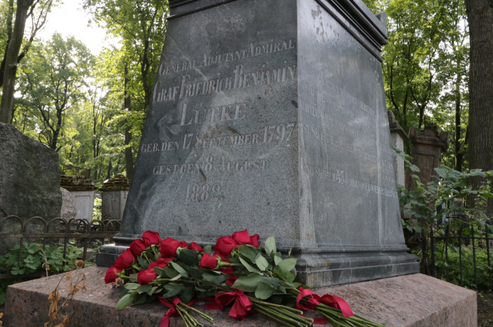 Памятник на могиле Ф.П. Литке на Волковском лютеранском кладбище. Фото: Татьяна Николаева