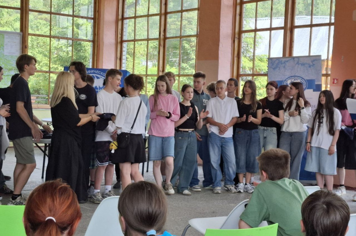 Презентация отрядов региональной смены Русского географического общества "Мир открытий" в Свердловской области. Фото: Денисон Дайсонов