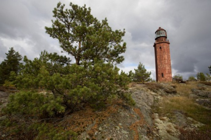 The Lighthouse of the Big Tyuters Island. The photo is provided with the members of the expedition