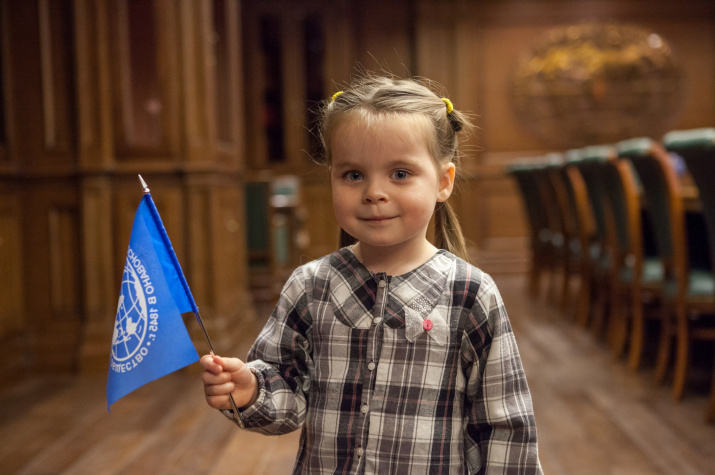 Гостья на экскурсии по Штаб-квартире Общества в Москве