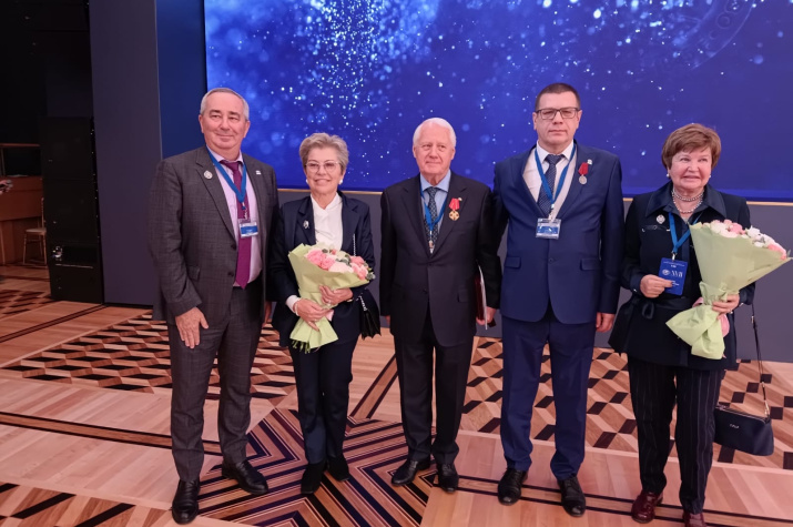 В.Воробьев с участниками Съезда. Фото: Пресс-служба РГО