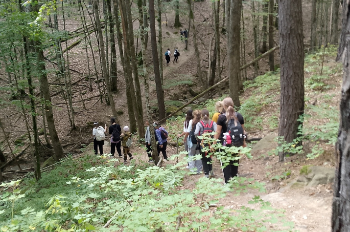 Школьники прошли 6 км пути. Фото: Северское отделение РГО