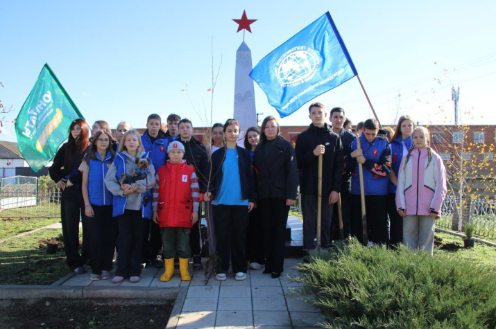 Участники патриотической акции. Фото: Брюховецкое отделение РГО