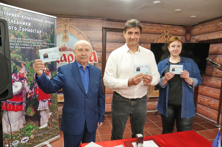 Гашение юбилейной почтовой карточки в честь А.Е. Сузюмова, фото - Борис Тишулин