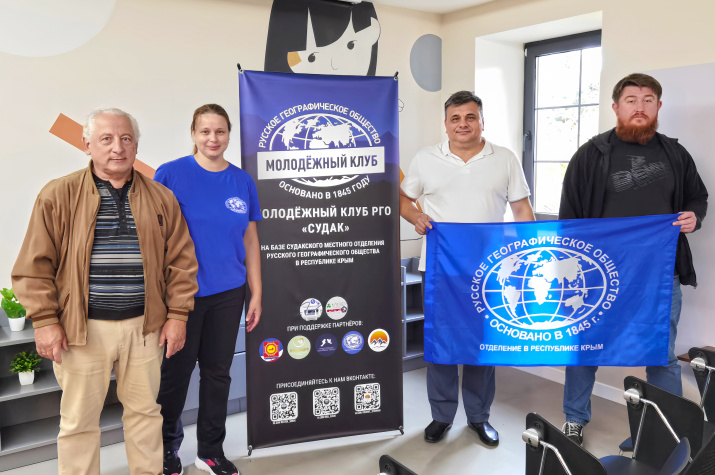 Встреча с летчиком-испытателем Валерием Епанчинцевым Фото: Судакское местное отделение РГО