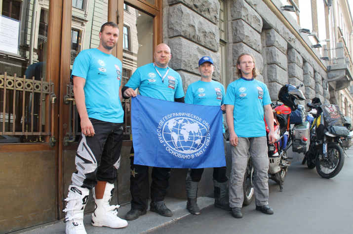 Участники мотоэкспедиции "По дорогам Русского Севера". Фото : Т. Николаева