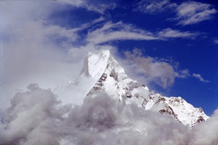 Everest. Photo by Vladimir Shataev