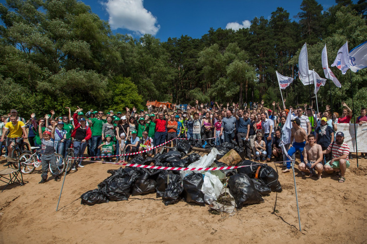 Уборка на озере Глубокое в прошлом году