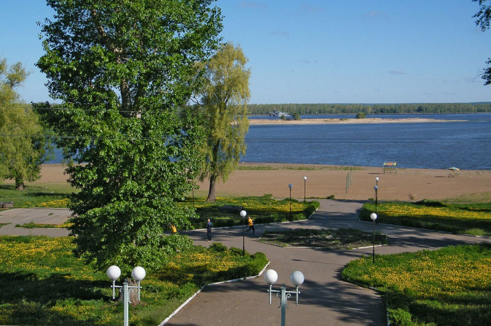 Городская набережная Чистополя