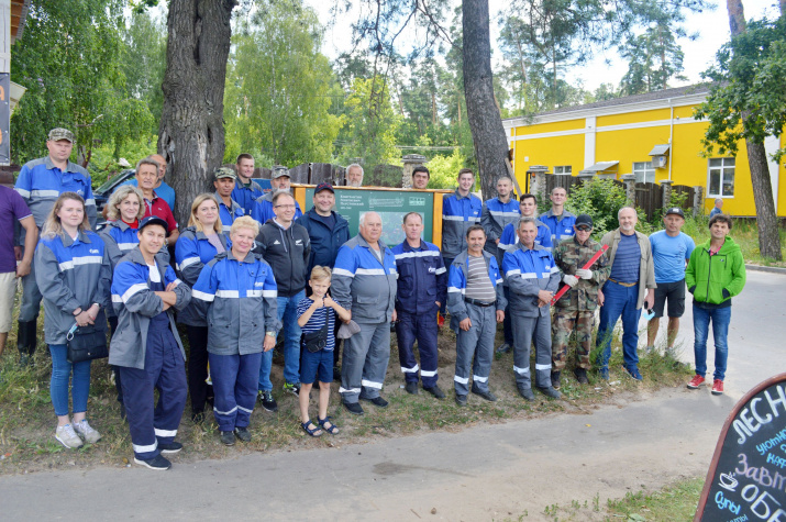 Участники завершающего этапа работ по обустройству новых маршрутов "Тропы Паустовского". Фото - Рязанское областное отделение РГО Участники завершающего этапа работ по обустройству новых маршрутов "Тропы Паустовского"