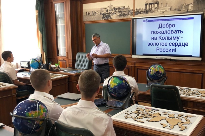 Лекция Александра Тюрина в Оренбургском президентском кадетском училище (фото пресс-центр ОПКУ)
