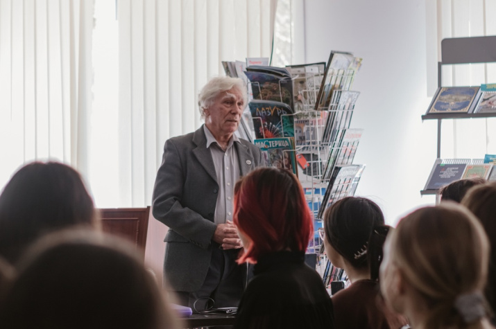 Лектор Пётр Иванович Бухарицин Лектор Пётр Иванович Бухарицин