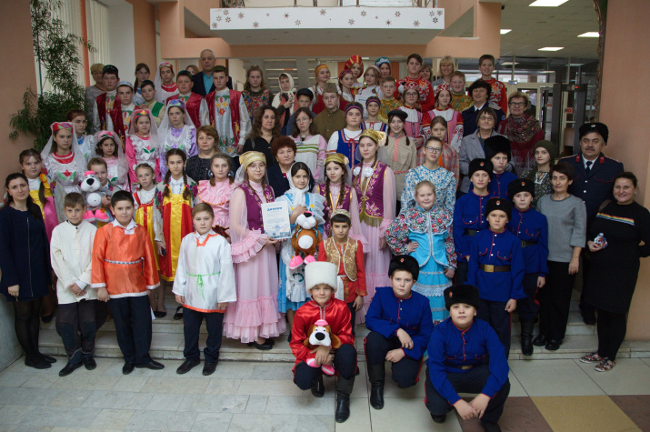 Участники этнографического фестиваля. Фото: Дворец творчества детей и молодёжи Участники этнографического фестиваля. Фото: Дворец творчества детей и молодёжи