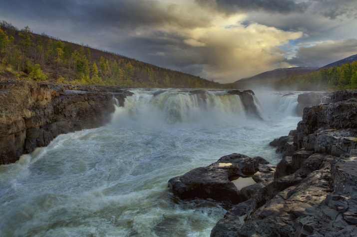 Большой Курейский водопад. Фото: Сергей Карпухин, участник конкурса РГО "Самая красивая страна"