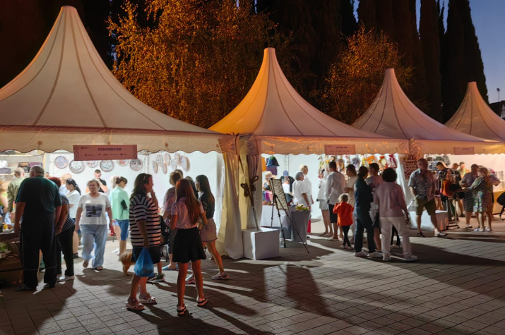 Участники фестиваля «Заповедный сувенир». Фото Ирины Санниковой