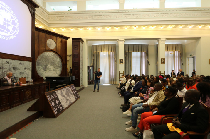 Meeting with the participants of the "New Generation" program. Photo: RGS Headquarters in St. Petersburg