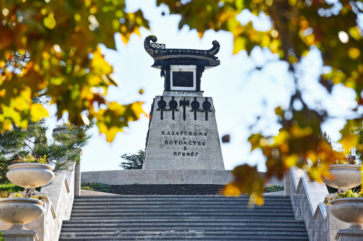 Памятник Казарскому, фото: Ю.Югансон