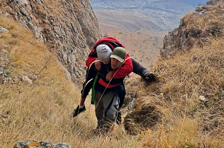 Павел Павлецов со своим воспитанником. Фото: Павел Павлецов