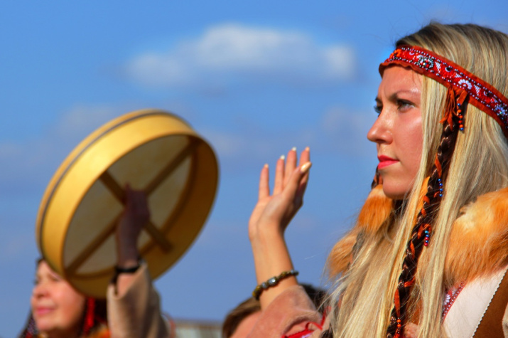 Тайон индейского племени Бобровый Дом - Келилын (артистка Мария Путютина), фото Бориса Тишулина