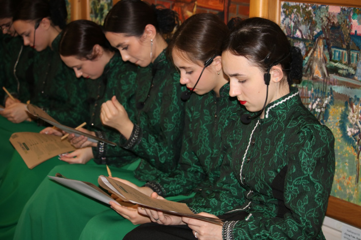 Участники экологического диктанта. Фото: пресс-служба минприроды Ростовской области