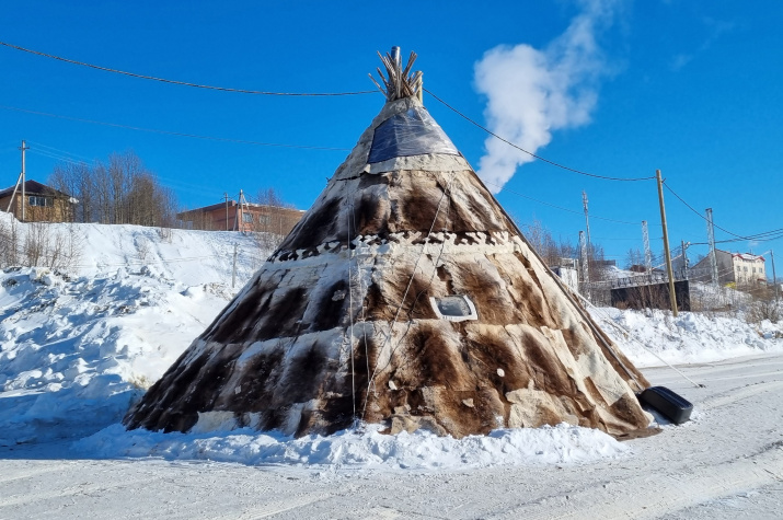 Ненецкий чум в окрестности Салехарда.Фото: Галина Лоскутова.