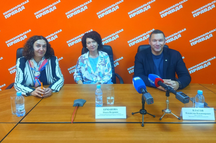 Пресс-конференция в Красноярске. Фото: «Комсомольская правда – Красноярск»