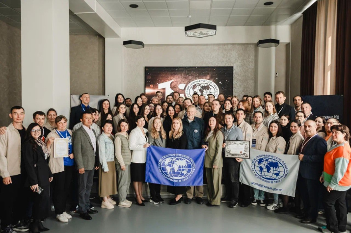 Участники Молодёжного слета в Горно-Алтайске. Фото: Людмила Карпецкая