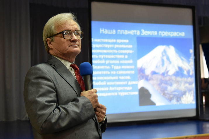 Юрий Васильевич Ефремов