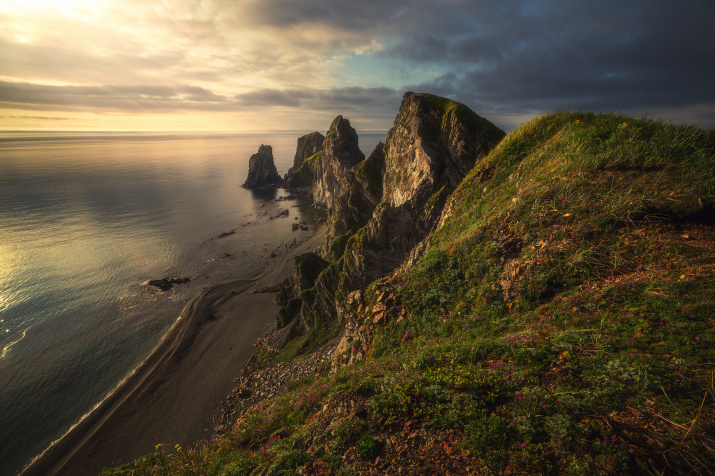 Мыс Четырех скал. Фото: Дмитрий Подкопаев