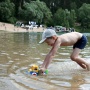 Уборка проводится для будущих поколений, чтобы дети могли купаться в чистой воде