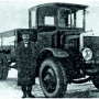 Главный конструктор В.В. Данилов у автомашины Я-3. 1926 г.