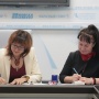 Соглашение подписывают Надежда Кузьминская, главный редактор областной газеты "Красный Север" и Надежда Максутова