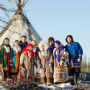 The Nenets are in front of the chum. Photo: Denis Knyazev