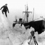 "Челюскин" во льдах. 1933 год. Фото: wikipedia.org/Петр Новицкий