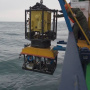 Спуск телеуправляемого необитаемого подводного аппарата. Материалы Центра подводных исследований РГО