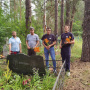 У могилы бывшего сотрудника заповедника "Бузулукский бор" Ярослава Даркшевича